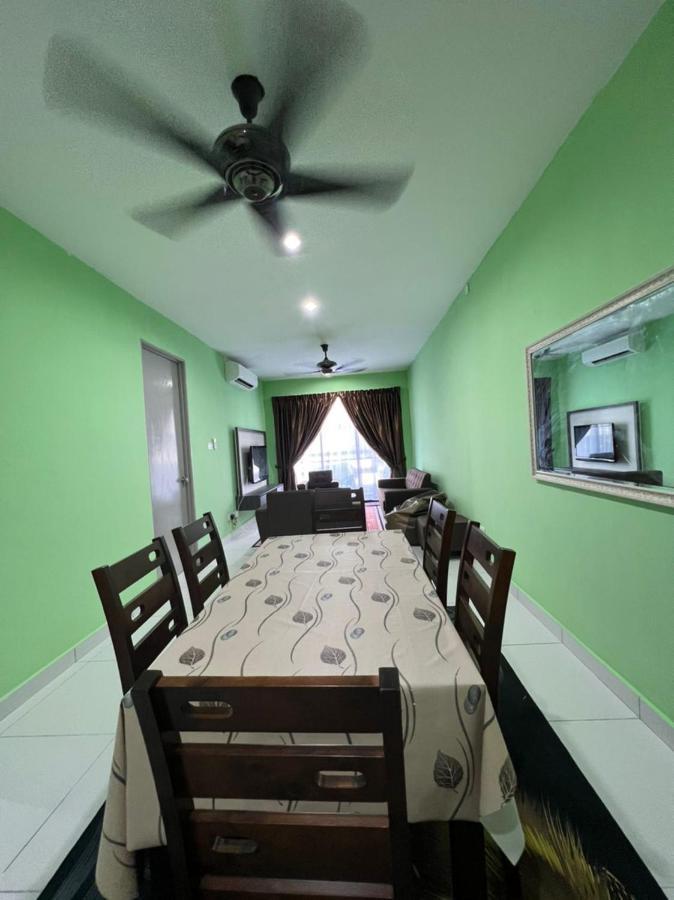 קוצ'ינג Faiz Homestay מראה חיצוני תמונה